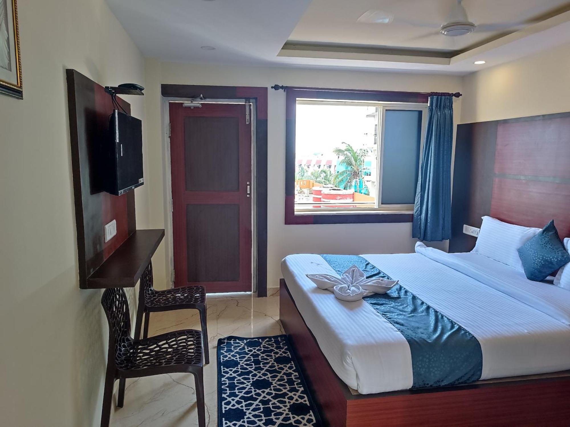 Mom Hotel - Unit Of Mom Hotel Puri Exterior photo