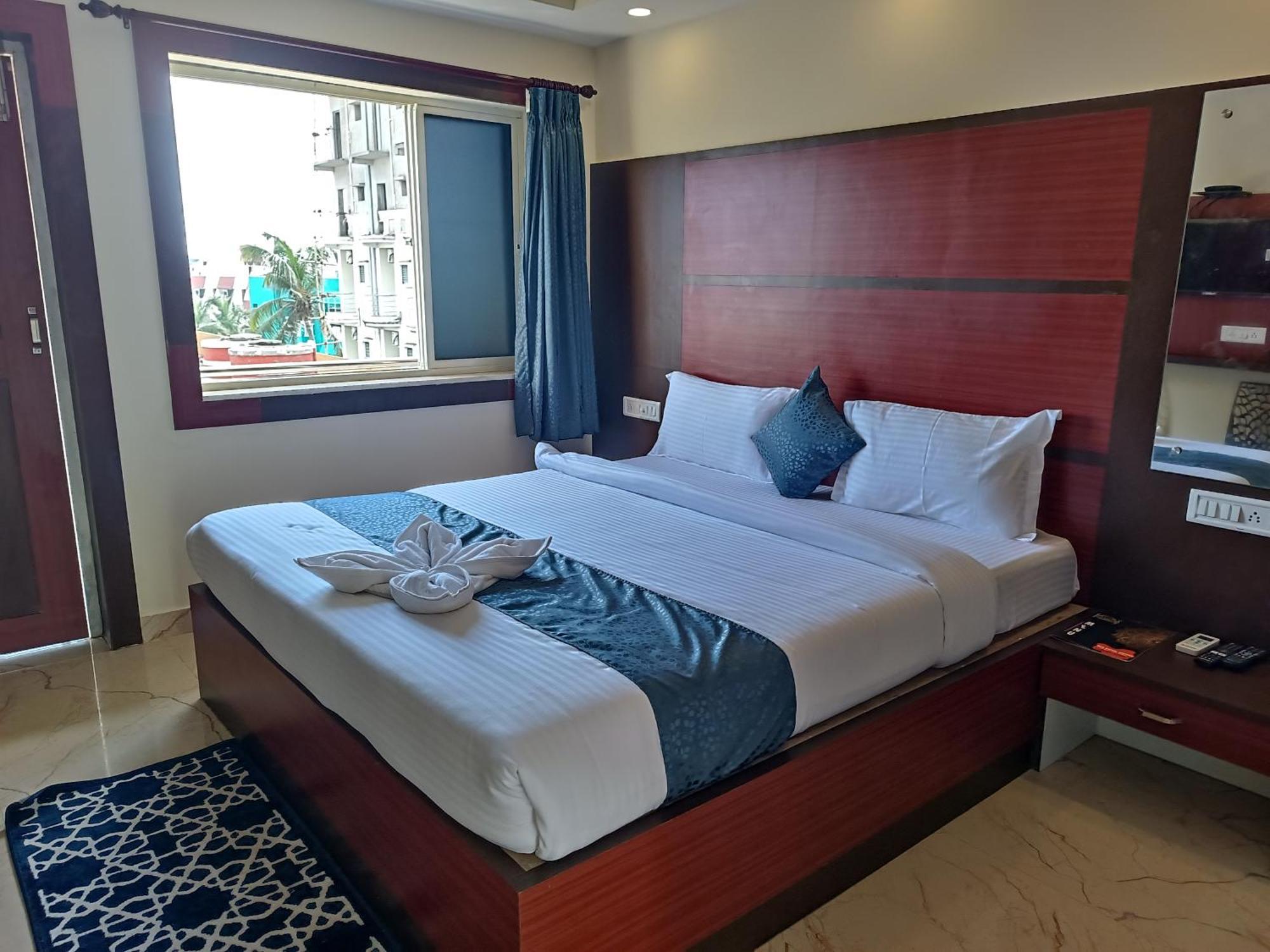 Mom Hotel - Unit Of Mom Hotel Puri Exterior photo